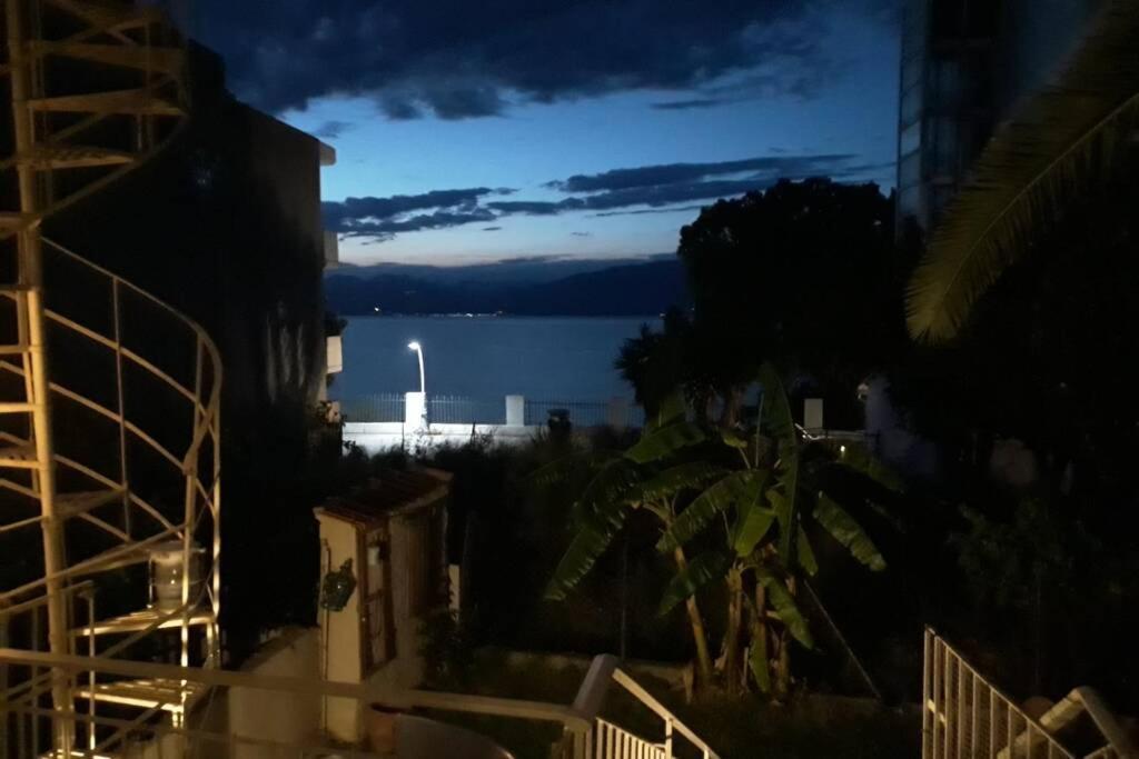 Sweet Home In Aigio Exterior photo
